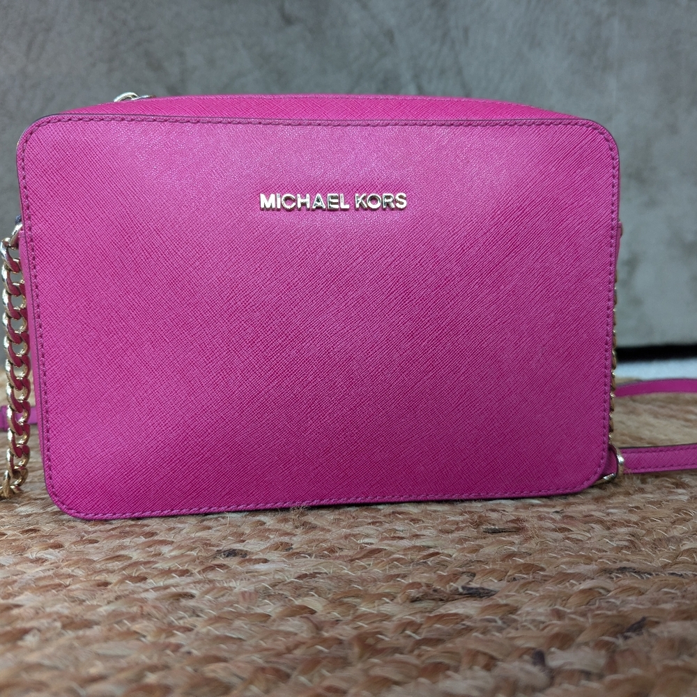 Michael Kors crossbody bag hot pink 🩷